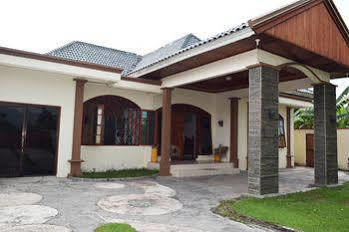 Villa Amari 2 Mataram Exterior photo